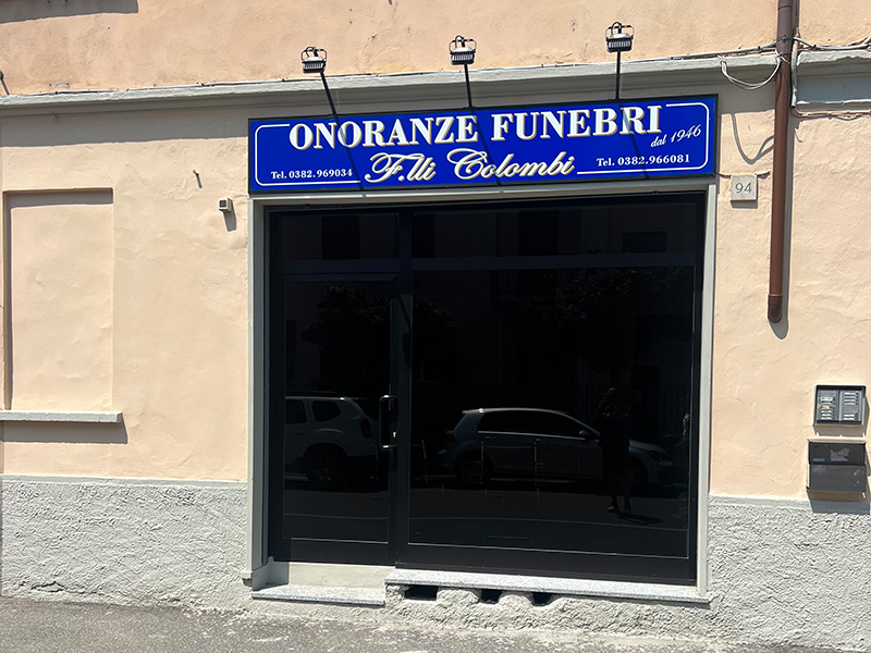 Onoranze funebri a Pavia